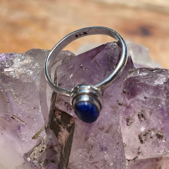 Mid-century minimalist lapis ring - Picture 13 of 16